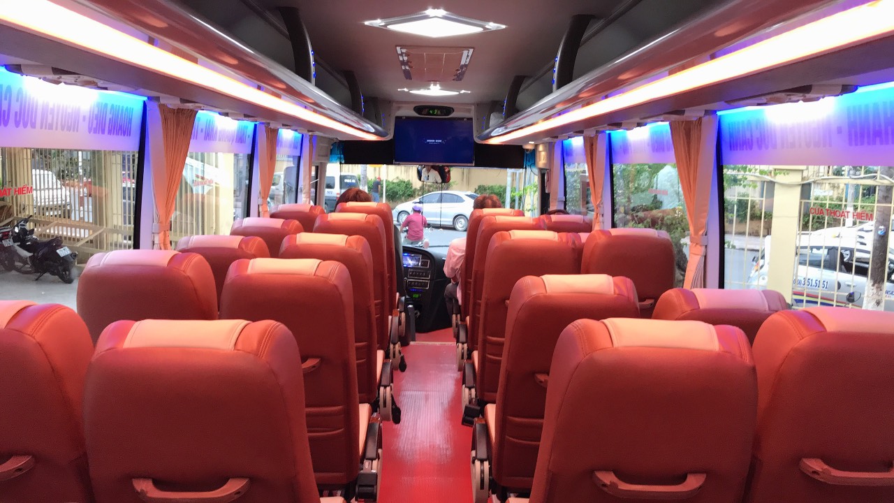 Bus Đất Mới Xe buýt đưa đón sân bay Nha Trang Cam Ranh